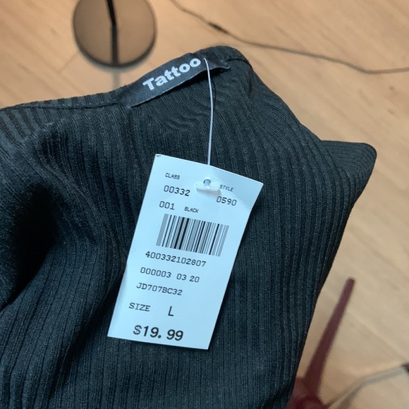 Black long sleeve - Picture 4 of 4